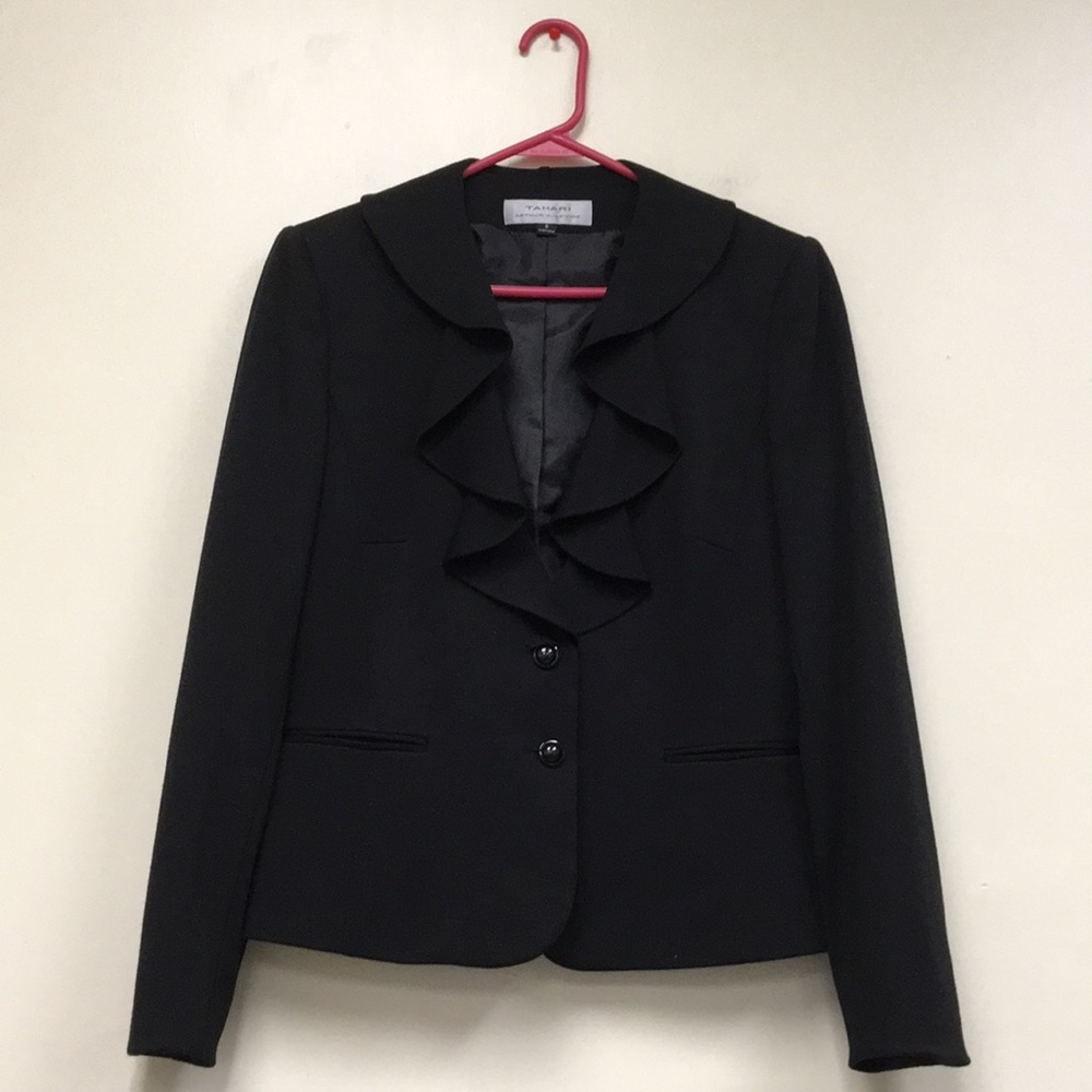 ⛔️REDUCED⛔️ Tahari Arthur S. Levine Blazer